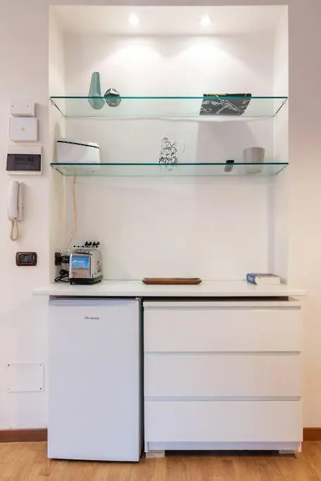 ミラノFrisi Fast Wifi Aircon Flexyrentアパートメント イタリア